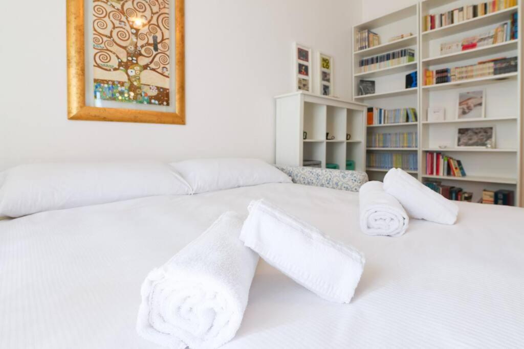 Primopiano - Rinuccini Apartment มิลาน ภายนอก รูปภาพ