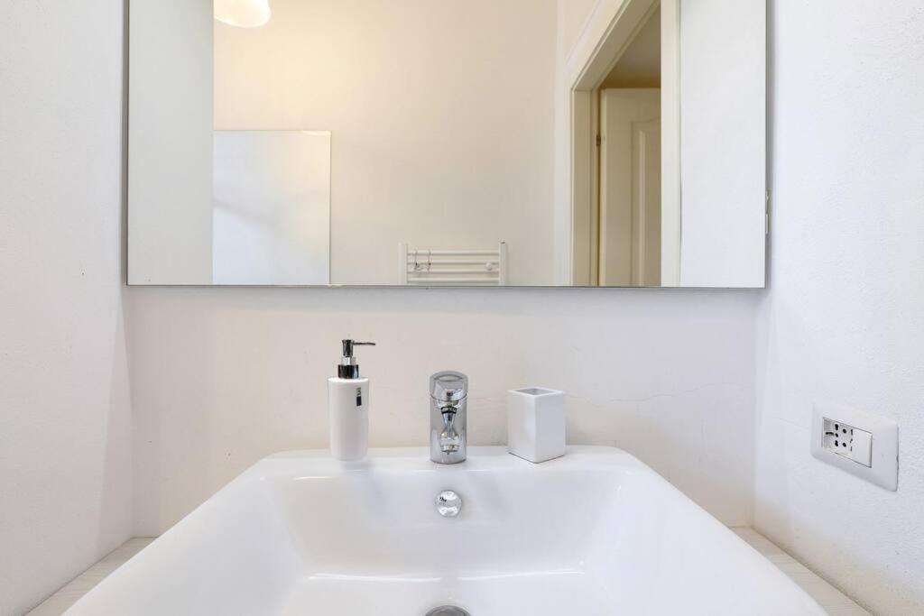 Primopiano - Rinuccini Apartment มิลาน ภายนอก รูปภาพ